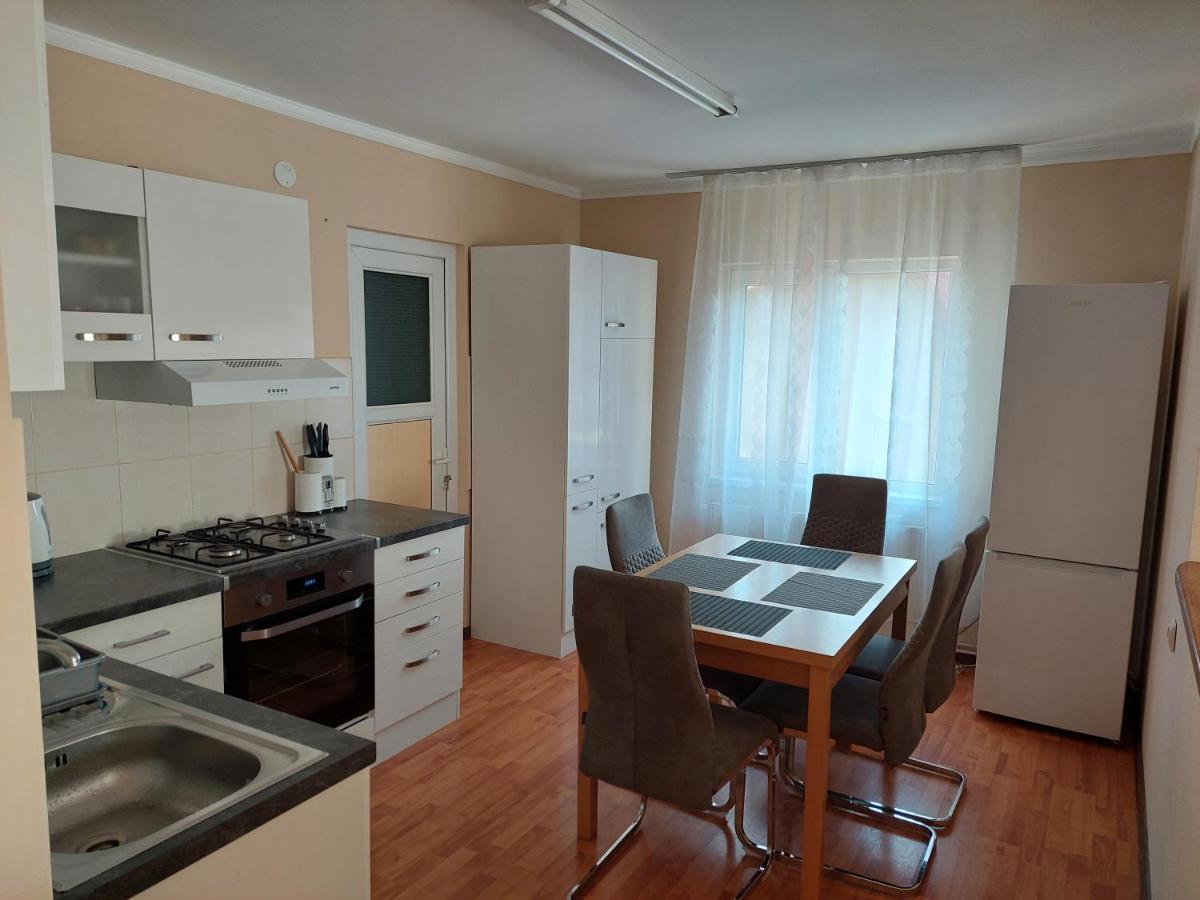 Casa Mario Apartment Oradea Bagian luar foto